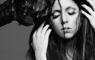 Lady Gaga обявява заглавието на третия си албум през септември