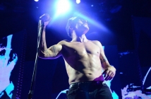 Red Hot Chili Peppers издават 18 нови парчета в следващите месеци