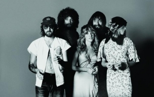 Песни на MGMT, The Kills и Lykke Li в новия кавър албум на Fleetwood Mac