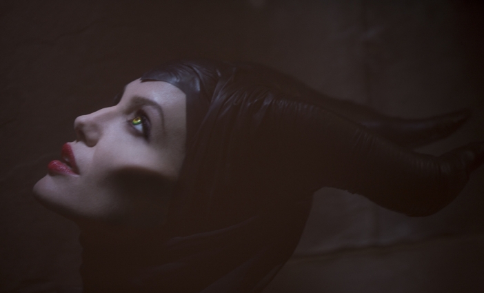 Първи кадър от Maleficent с Анджелина Джоли