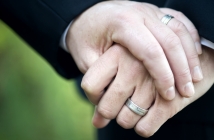 Шотландия узаконява еднополовите бракове