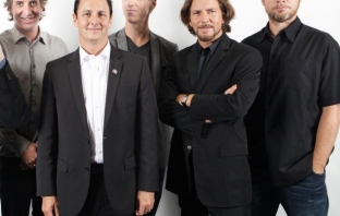 Китаристът на Pearl Jam отрече слуховете за нов албум на групата