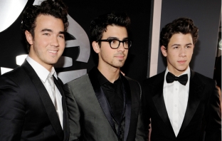 Jonas Brothers отново заедно за съвместен концерт