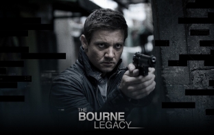 Джеръми Ренър срещу системата в The Bourne Legacy