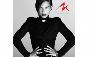 Алиша Кийс с подробности около Girl on Fire Алиша Кийс с подробности около Girl on Fire