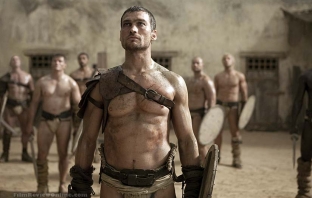Spartacus: Blood and Sand тръгва премиерно по bTV от септември Spartacus: Blood and Sand тръгва премиерно по bTV от септември