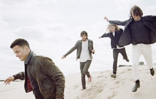 Ne-Yo и The Vaccines покориха британските класации Ne-Yo и The Vaccines покориха британските класации