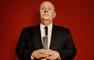 Hitchcock ще дебютира на 1 ноември на наградите на AFI