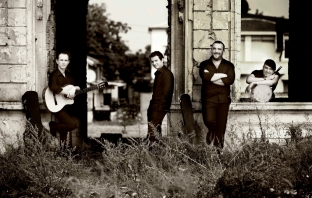 Румба Афисионадо се трансформират в DelPadre, стават лейбъл за испанска музика