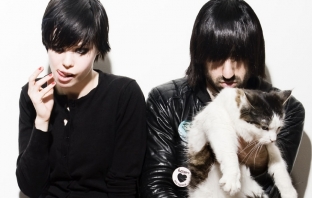 Crystal Castles ще реализират новия си трети албум 