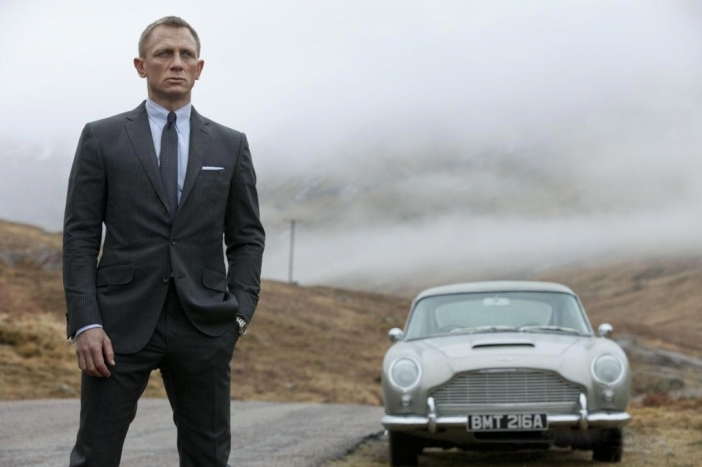 Skyfall дебютира като "най-добрия филм за Джеймс Бонд досега"