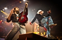 Виж Guns N' Roses Live at O2 Arena на голям екран в кино Арена (Трейлър)