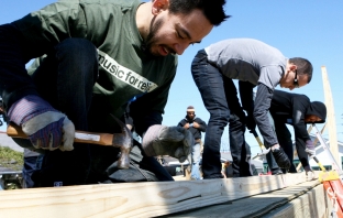Linkin Park в подкрепа на пострадалите от урагана Санди 