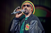 Snoop Dogg се прероди в Snoop Lion! Виж новото видео La La La на бившия рапър!