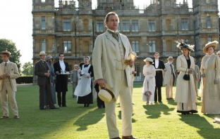 Downton Abbey продължен с четвърти сезон