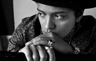 Bruno Mars пусна новия си албум за безплатно слушане. Чуй Unorthodox Jukebox предпремиерно тук!