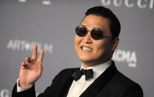 Psy се извини на Америка