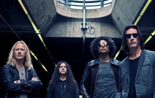 Виж новото видео на Alice in Chains - Hollow. Задава се и нов албум!