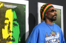 Snoop Lion пусна "напушено видео" от предстоящия си албум. Виж Lighters Up тук!