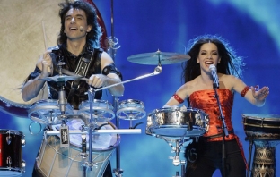 Елица Тодорова и Стунджи представят България на Евровизия 2013