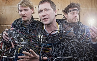 Kraak & Smaak отмениха датата си в София Kraak & Smaak отмениха датата си в София