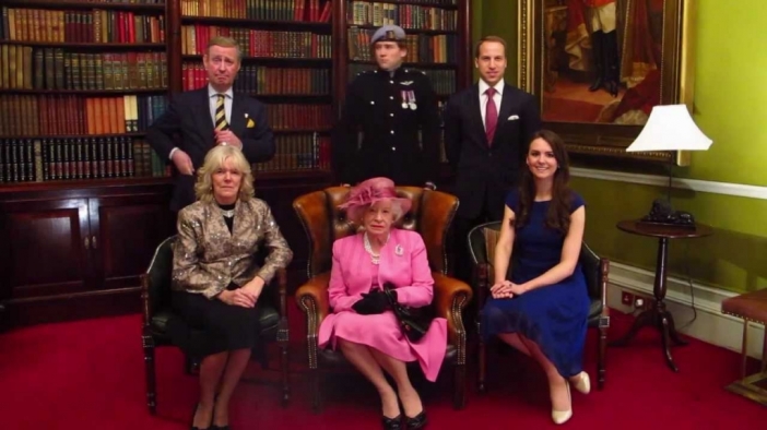 Кейт Мидълтън, принц Уилям и целокупната кралска фамилия не устояха на Harlem Shake (Видео)