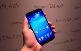 Samsung Galaxy S4 е вече тук! Въпросът е: А трябваше ли ни още едно Galaxy?