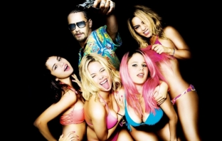 Spring Breakers - подивели тийнейджърки, Джеймс Франко и парти до дупка