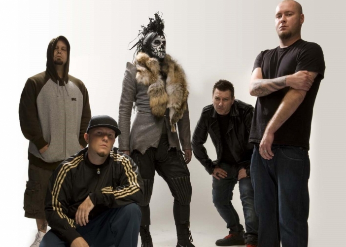 Limp Bizkit изритаха DJ Lethal