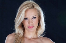 Яна Маринова ще води "Гласът на България" заедно с DJ Мартен