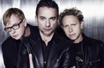 Гола женска плът и съскащи змии в Soothe My Soul на Depeche Mode (Видео)