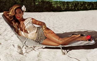 Beyonce по-гореща и ослепителна от тропическото слънце в H&M Summer Campaign 2013 