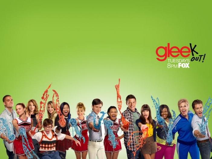 Fox подновява Glee за пети и шести сезон 