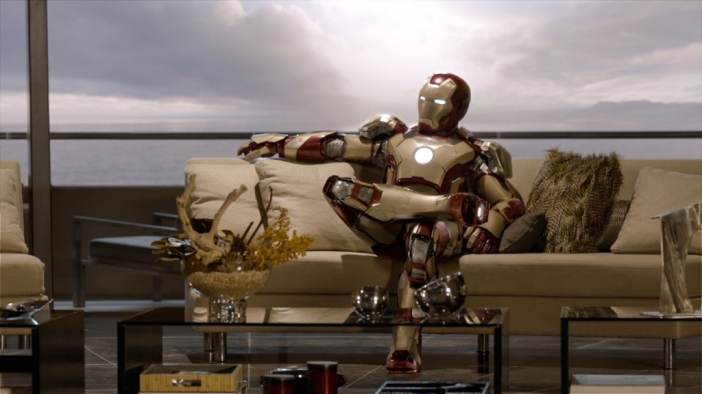 Iron Man 3 бие The Avengers в международния боксофис