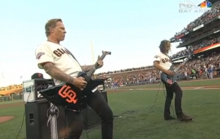 Виж как Metallica свирят химна на САЩ по време бейзболен мач (видео)