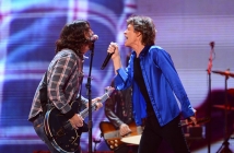 Дейв Грол заби с Rolling Stones в Калифорния (Видео)