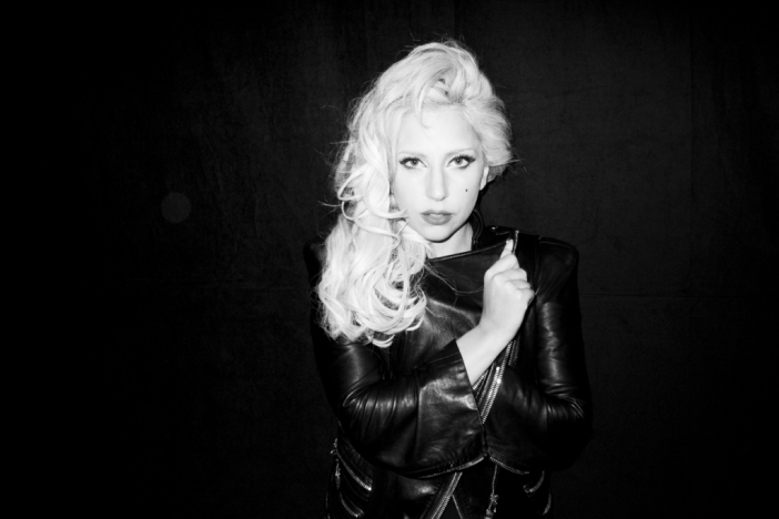 Lady Gaga влиза във форма за ARTPOP. Виж актуални снимки на Mother Monster!