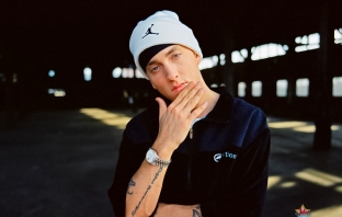 Eminem реди рими в новия микстейп на DJ Tony Touch. Слушай парчето тук!