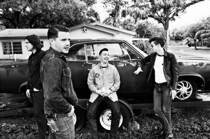 Arctic Monkeys с нов сингъл - слушай Do I Wanna Know тук!