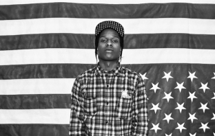 A$AP Rocky удари шамар на фенка (Видео)