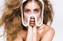 Lady Gaga се съблече чисто гола за V Magazine! Вижте я! 