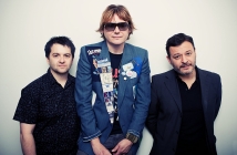 Manic Street Preachers пуснаха видео към най-новия си сингъл Show Me the Wonder