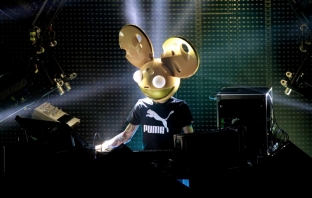 Deadmau5 се подигра с Lady Gaga и си навлече смъртни заплахи от нейните Little Monsters (Видео)