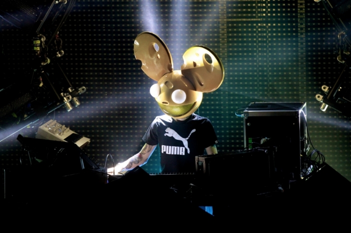 Deadmau5 се подигра с Lady Gaga и си навлече смъртни заплахи от нейните Little Monsters (Видео)