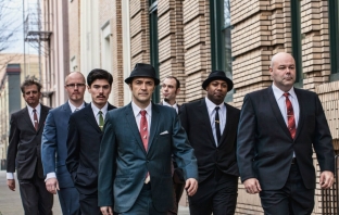 Cherry Poppin' Daddies с ново видео - трибют към култовия режисьор Кенет Енгър Cherry Poppin' Daddies с ново видео - трибют към култовия режисьор Кенет Енгър