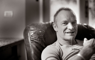 Sting пусна новия си сингъл And Yet, издава албум на 24 септември 2013 година