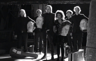 Arcade Fire + Дейвид Бауи и Антон Корбейн = Reflektor (Видео)