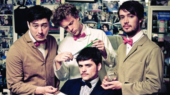 Mumford & Sons изхвърлени от стриптийз клуб