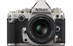 Nikon DF: Защо, Nikon? Защо?