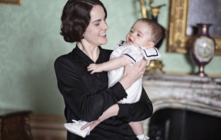 Downton Abbey e подновен за пети сезон през 2014 година